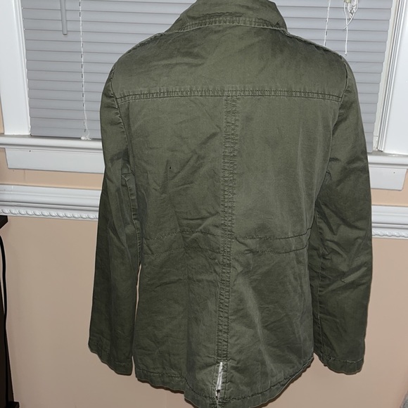 Lightweight Jacket - Picture 2 of 3